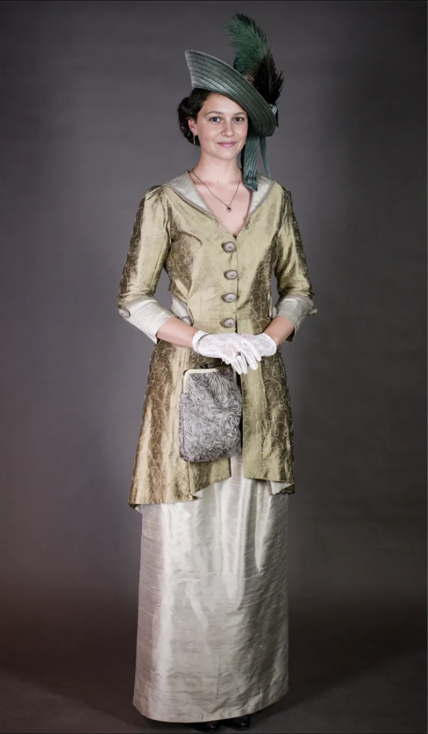 Madame Corinne - Nuri Conker Farewell Scene Costume